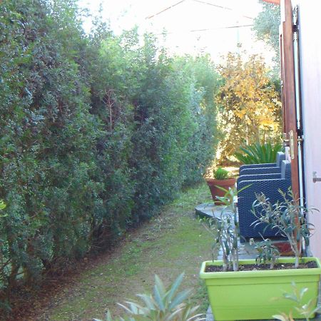 La Contea Bed & Breakfast SantʼAnna Arresi Eksteriør bilde