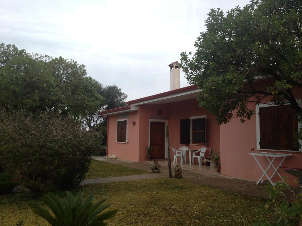La Contea Bed & Breakfast SantʼAnna Arresi Eksteriør bilde