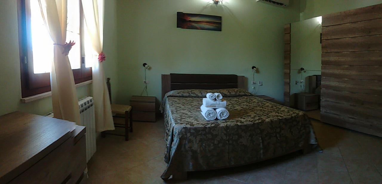 La Contea Bed & Breakfast SantʼAnna Arresi Eksteriør bilde